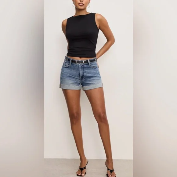 Good American Good Girlfriend Jean Shorts with Cuffed Hem Size 16 - Picture 3 of 12